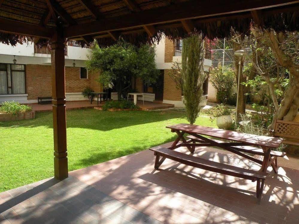 El Jardin Suites And Guest House Cochabamba Esterno foto